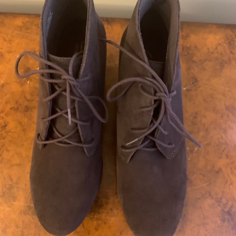 Clarks Suede Bendables Booties,  10M